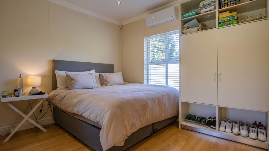 6 Bedroom Property for Sale in Newlands Western Cape